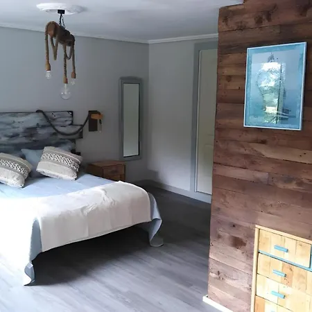Casa Roiz En Viveda Guest house