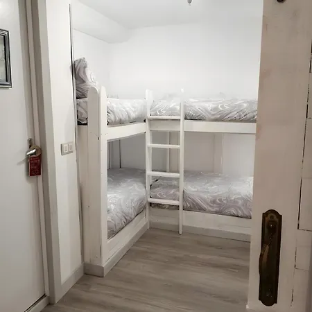 Casa Roiz En Viveda 3*